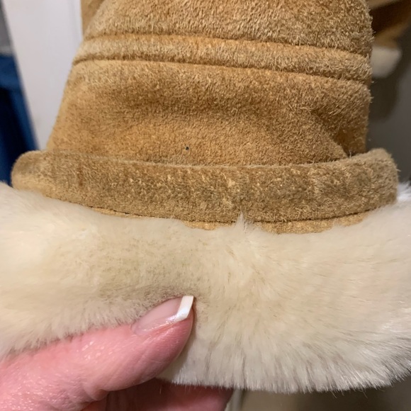 Gallery, 100% Leather Coat, Medium, Suede & Faux Fur Lining, Excellent Condition - Picture 16 of 16